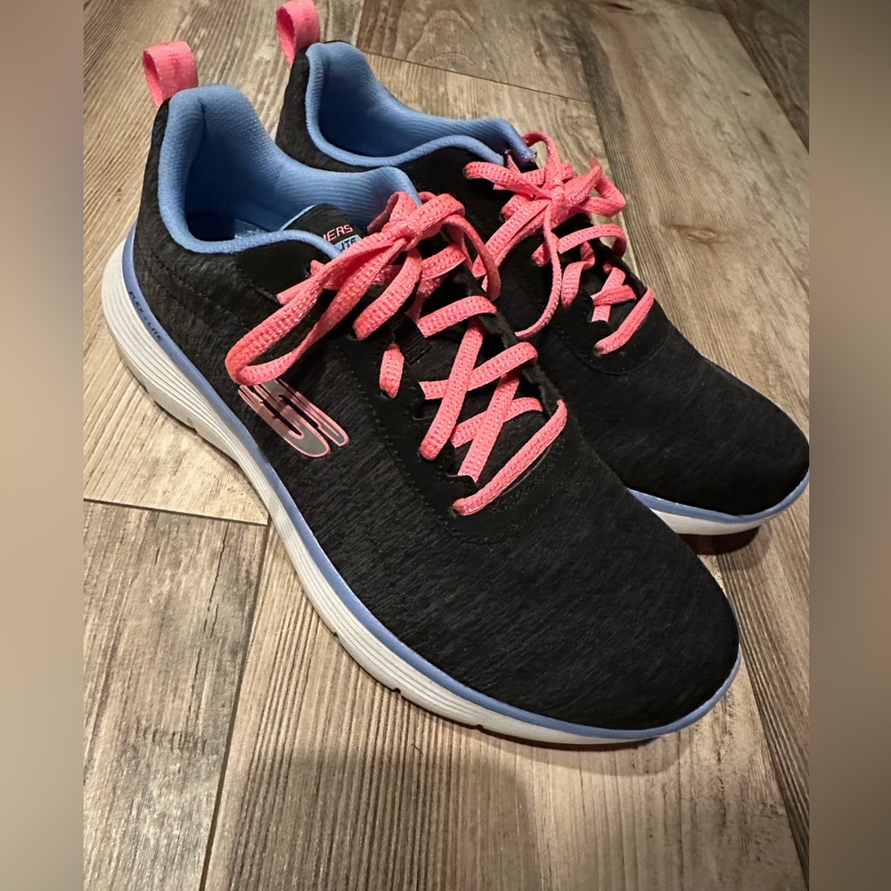 Women’s SKECHERS Flex Appeal Sneakers